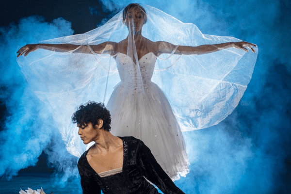 Joburg Ballet_Claudia Monja as Giselle and Leusson Muniz as Count Albrecht_2_Photo Lauge Sorensen