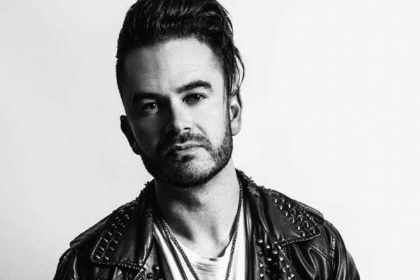 Daniel Baron serenades the love birds on The Bachelor SA