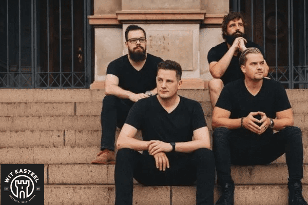 Wit Kasteel Toegewyd