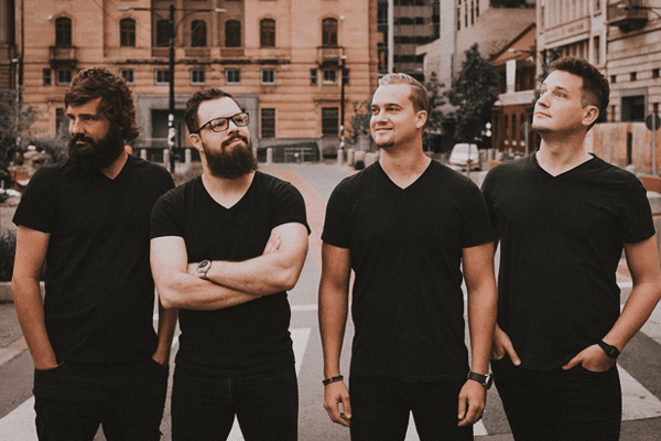 Wit Kasteel Toegewyd Video