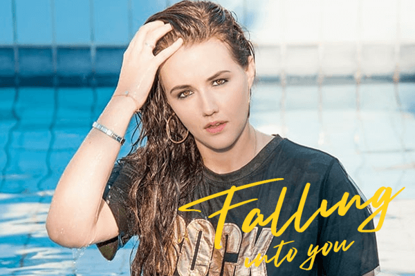 EGGSTA Falling Into You