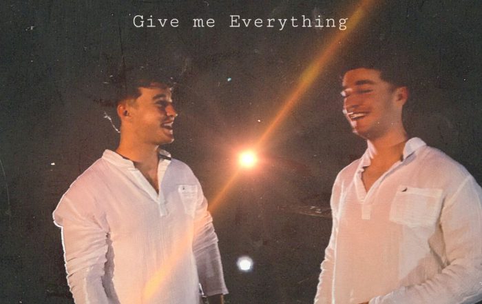 SaxbyTwins Give Me Everything