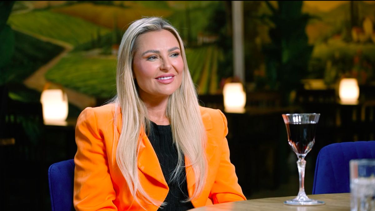 Karlien van Jaarsveld on Laataand by Rian