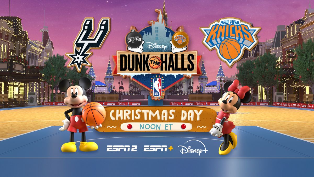 Disney Dunk The Halls