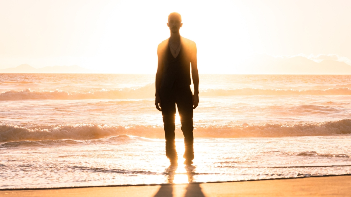 Werner Bekker Lightwoven