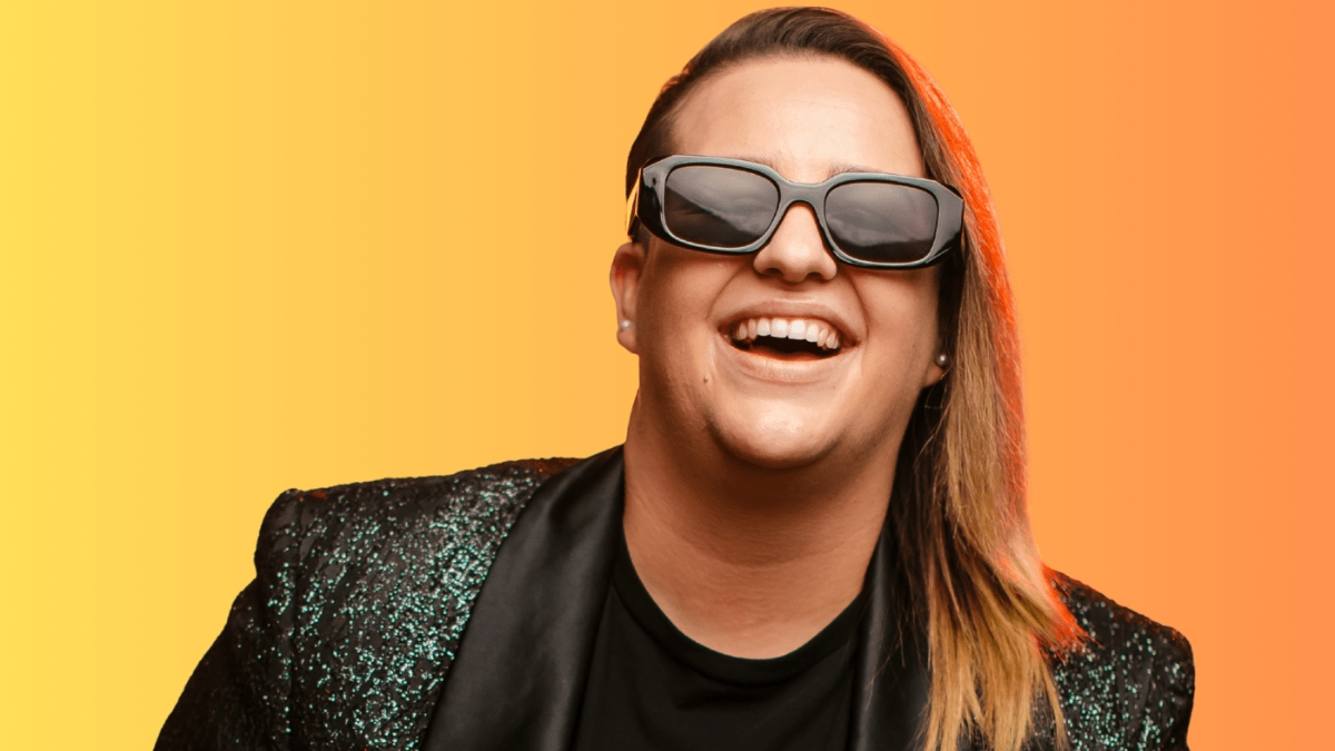 Shaza shines with Golden Crown