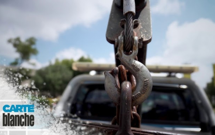 Carte Blanche Hooked