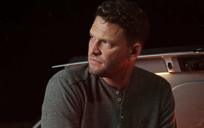 Riaan Benadé terug met kragtige nuwe enkelsnit 'Kattebak