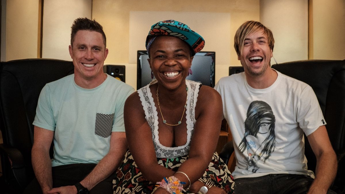 GoldFish Little Wonder Featuring Zolani Mahola