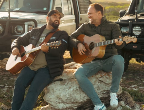Dassie en Robbie Wessels Nooi Luisteraars Om Saam Te Sing
